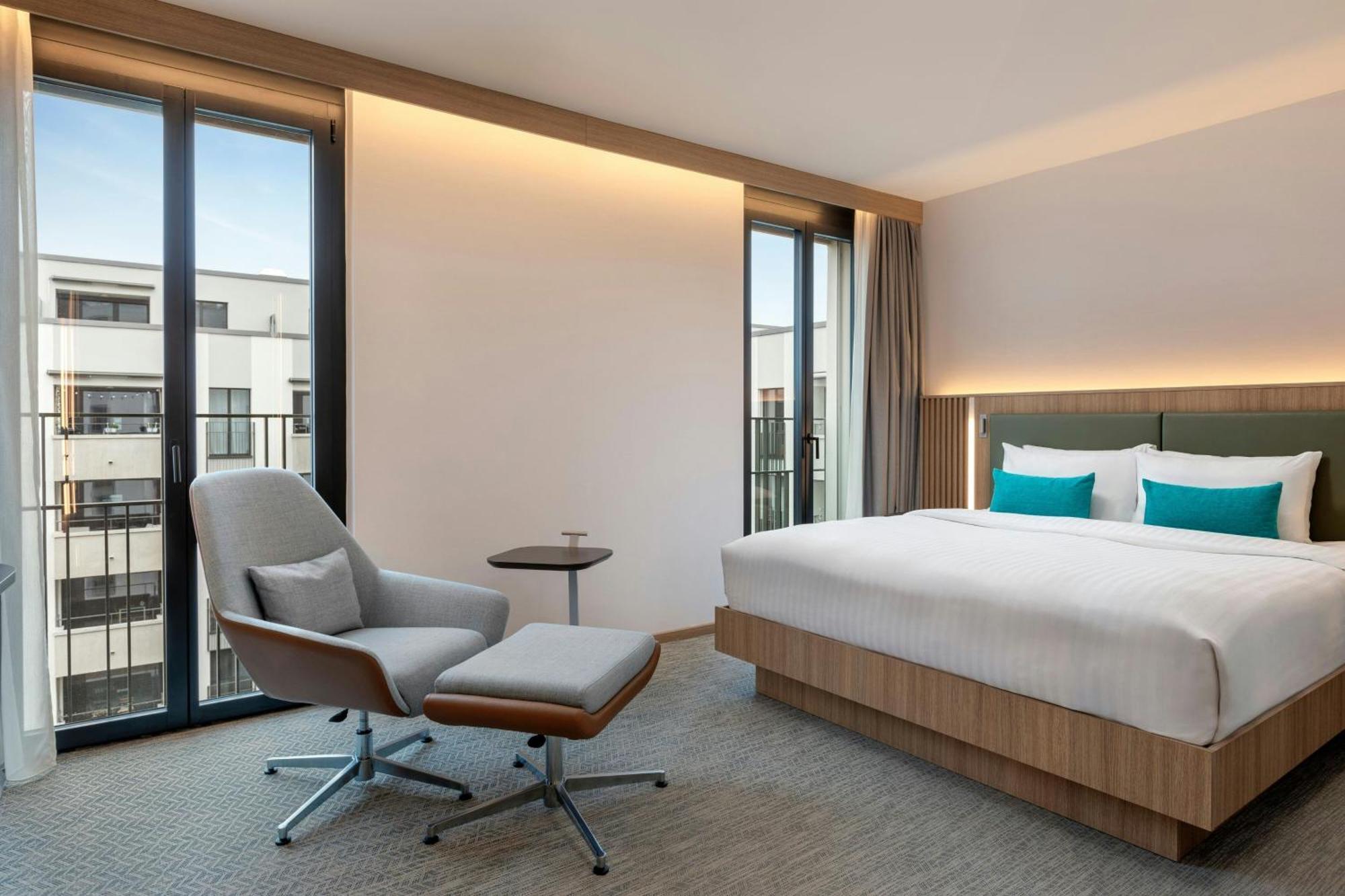 Отель Courtyard By Marriott Biel Bienne Экстерьер фото